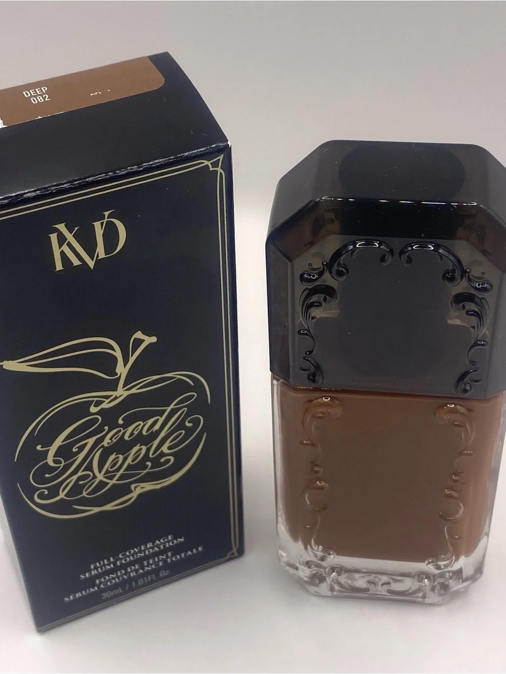 KVD Kat Von D Good Apple Full-Coverage Serum Foundation Deep‎ 082  NIB